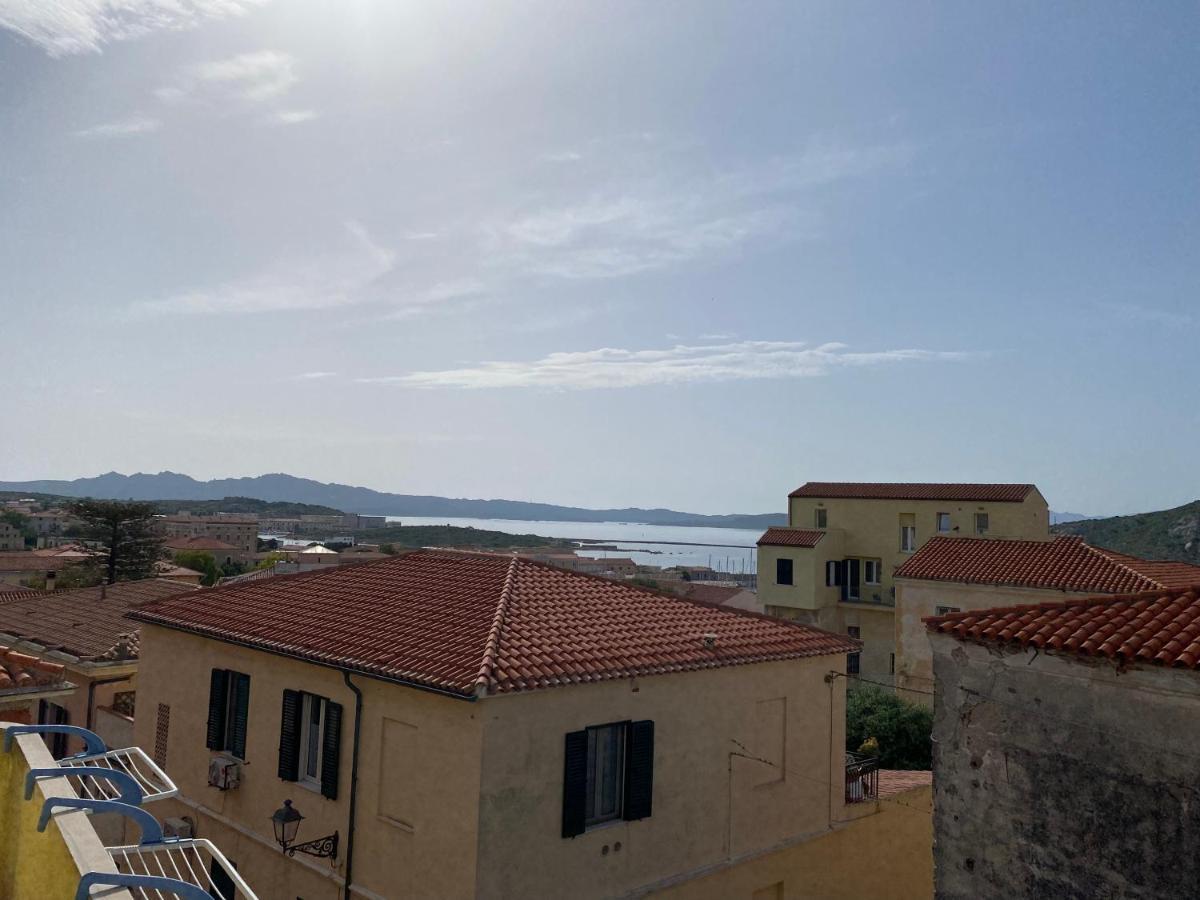 Apartament Casa Balilla La Maddalena  Zewnętrze zdjęcie