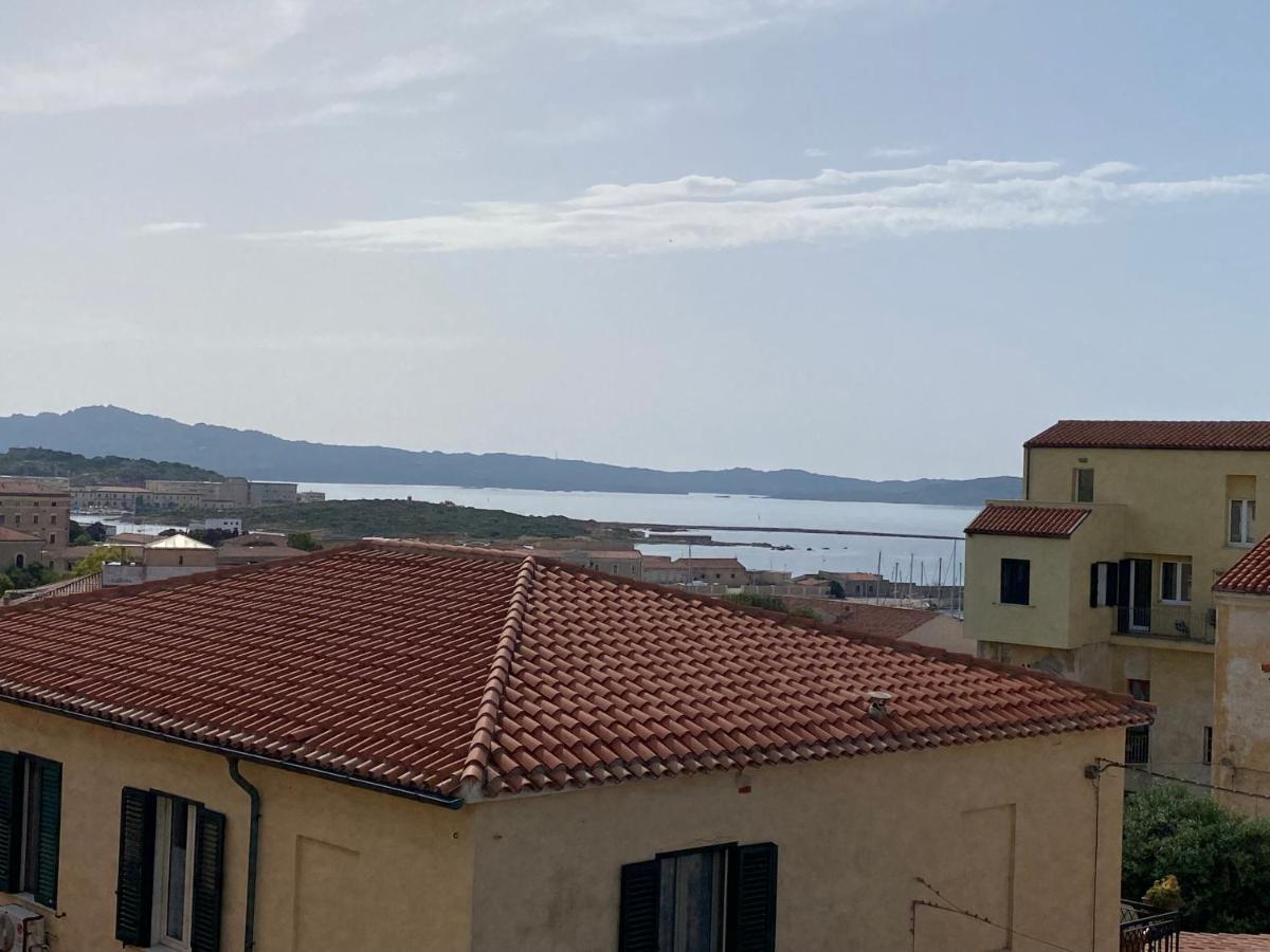 Apartament Casa Balilla La Maddalena  Zewnętrze zdjęcie